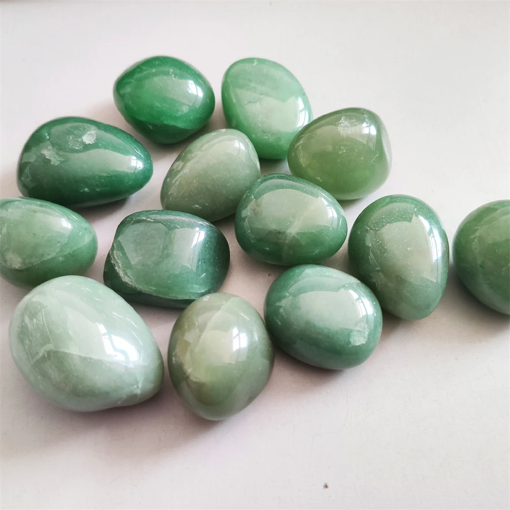 pierres-polies-aventurine-verte-energie-positive-bien-etre Pierres polies d'aventurine verte naturelle, source d'énergie positive et d'équilibre