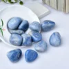 Pierres roulées en aventurine bleue naturelle dans un bol, pierres énergétiques polies pour décoration et bien-être