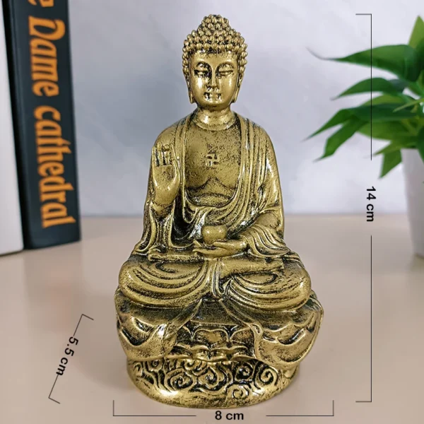 Gros plan de la statue de Bouddha en résine translucide, décor spirituel pour méditation et Feng Shui