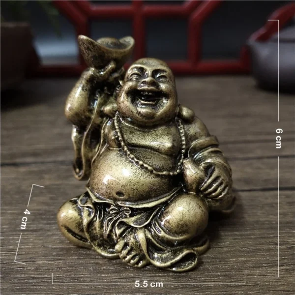 Statue de Bouddha Rieur Maitreya en résine dorée, dimensions 5,5 cm de largeur et 6 cm de hauteur, symbole de bonheur et de prospérité.
