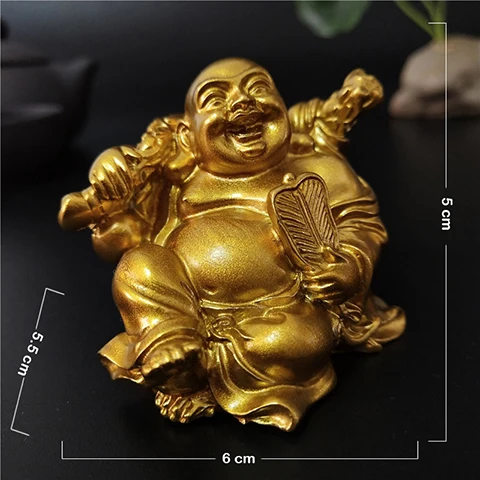Statue de Bouddha Rieur Maitreya en résine dorée, avec dimensions de 6 cm de largeur, 5,5 cm de profondeur et 5 cm de hauteur.