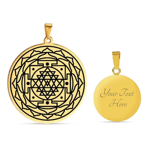 Pendentif Talisman Sri Yantra en acier inoxydable doré avec face personnalisable, symbole d'harmonie spirituelle et de prospérité.